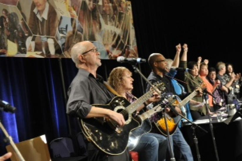 HEU members and staff lead delegates in a rousing rendition of "Solidarity Forever" (November 21)
