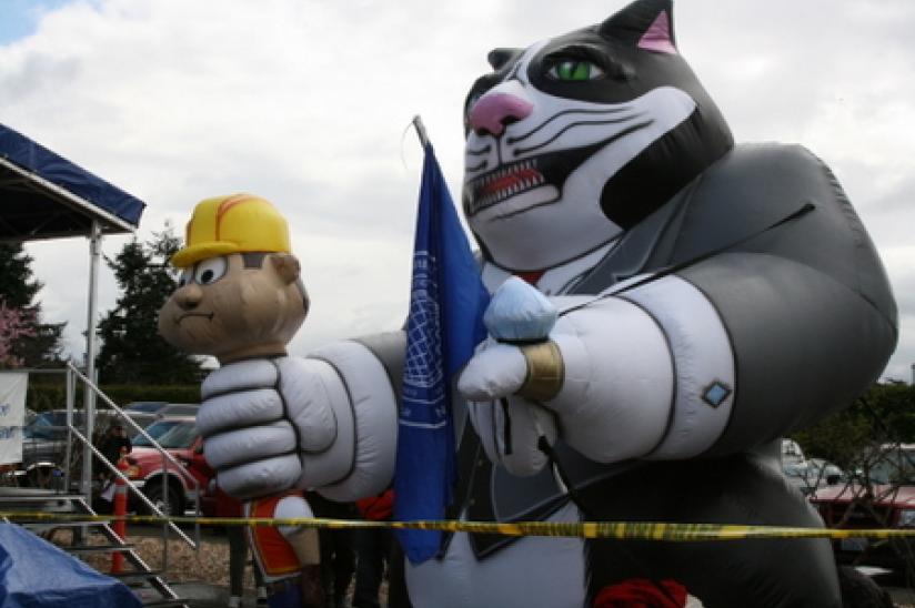 rally HEU #wiunion #weareone #xborder rally wisconsin trade union Peace Arch